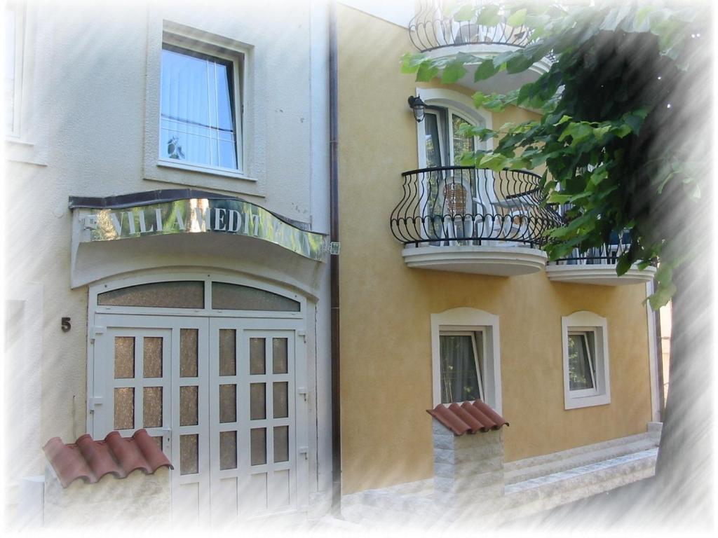 Mediterran Guest house 3*
